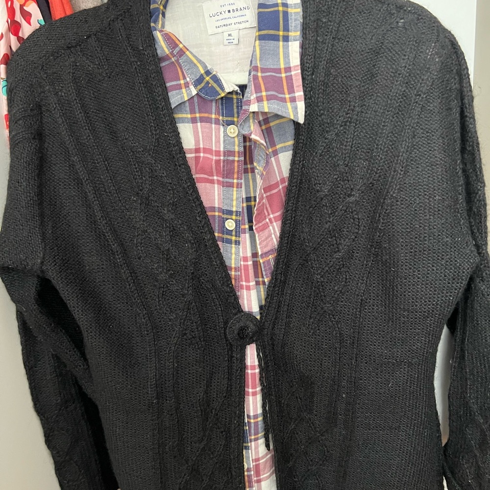 Alpaca Black Cable-Knit Women's Sweater Cardigan - Picture 4 of 4